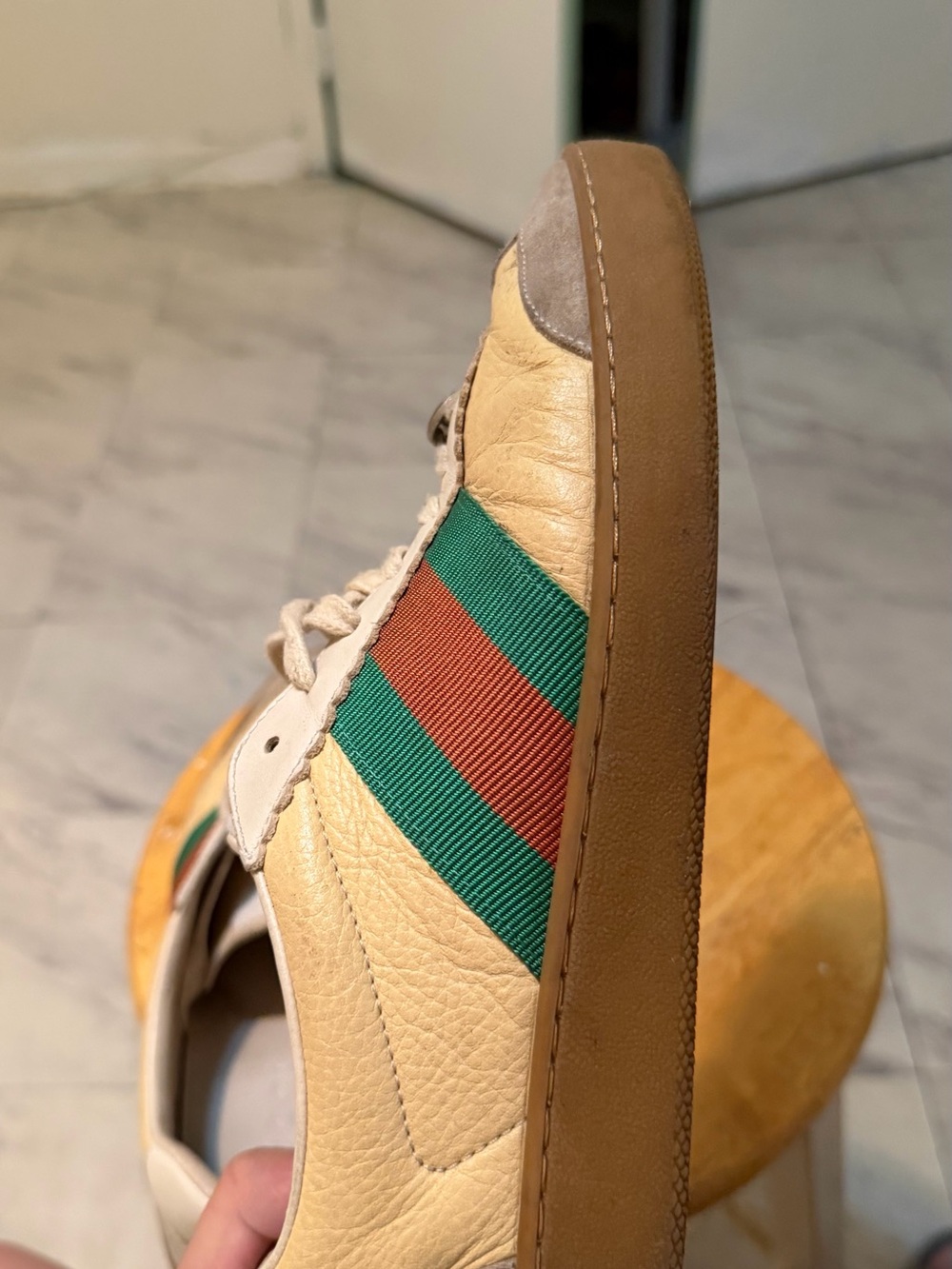Gucci Cream & Beige Low-Top Sneakers with Green and Red Web - Picture 8 of 14